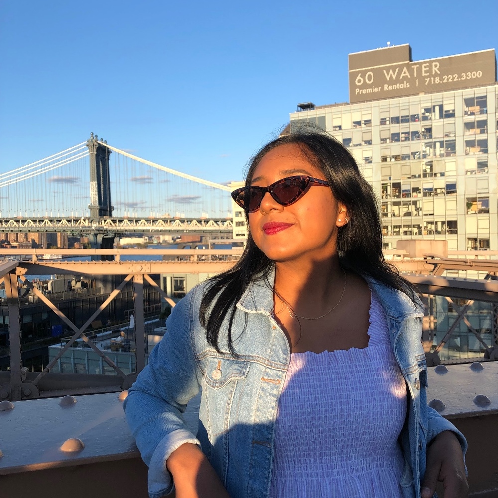 Meet your Posher, Valeria